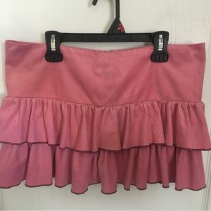 Shake shake skirt in pink.